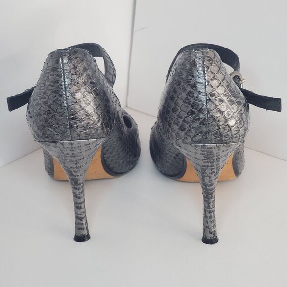 Max Studio Women Mary Jane Pump Size 9.5 Snakeskin Gray Silver Retro Strap Heels - Picture 6 of 9